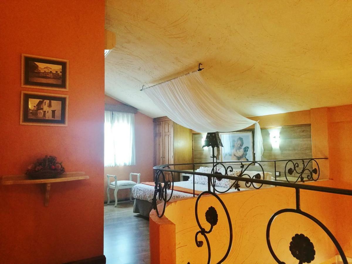 Apartamentos Melchor De Linan Torrelaguna Exterior foto