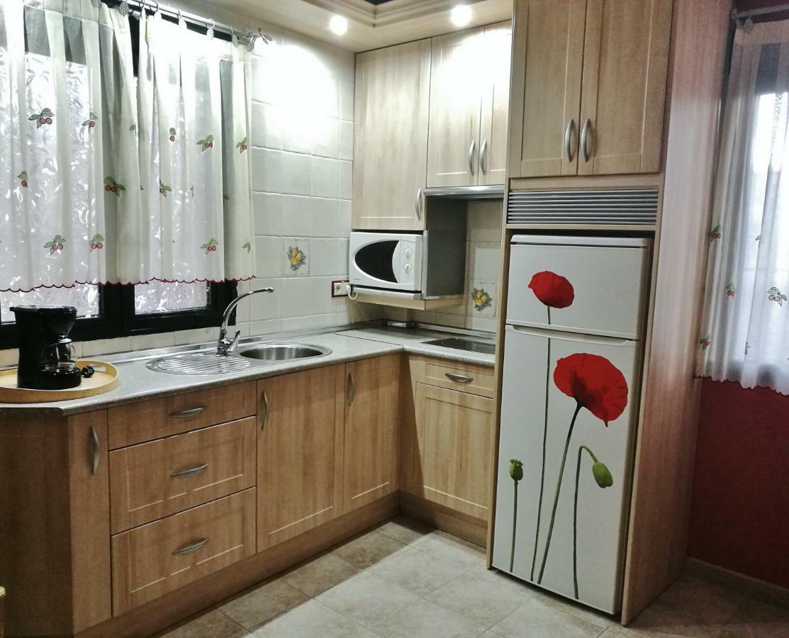 Apartamentos Melchor De Linan Torrelaguna Exterior foto